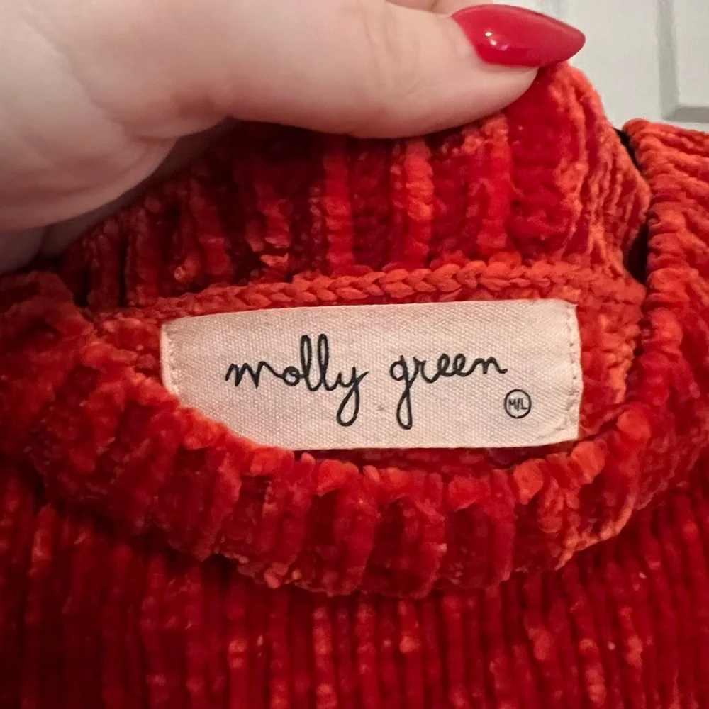 Red Corduroy Style Crew Neck Sweater Size Medium/Large